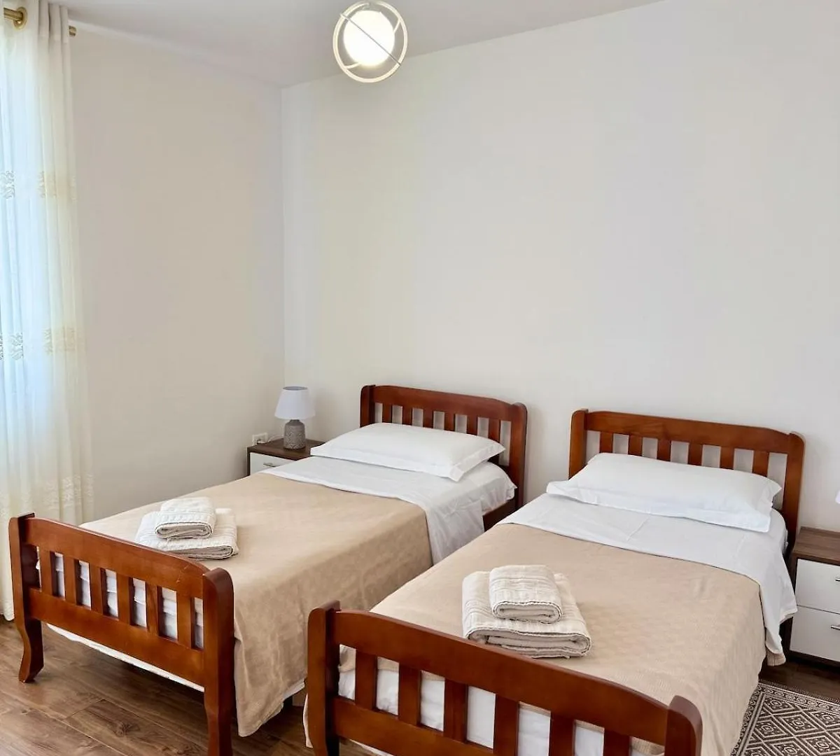 Lake Park Studio Apartment Tirana