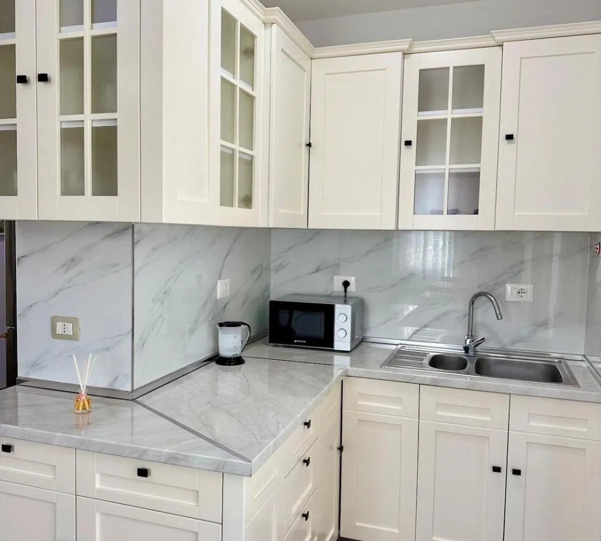 Lake Park Studio Apartment Tirana 0*,  Albânia