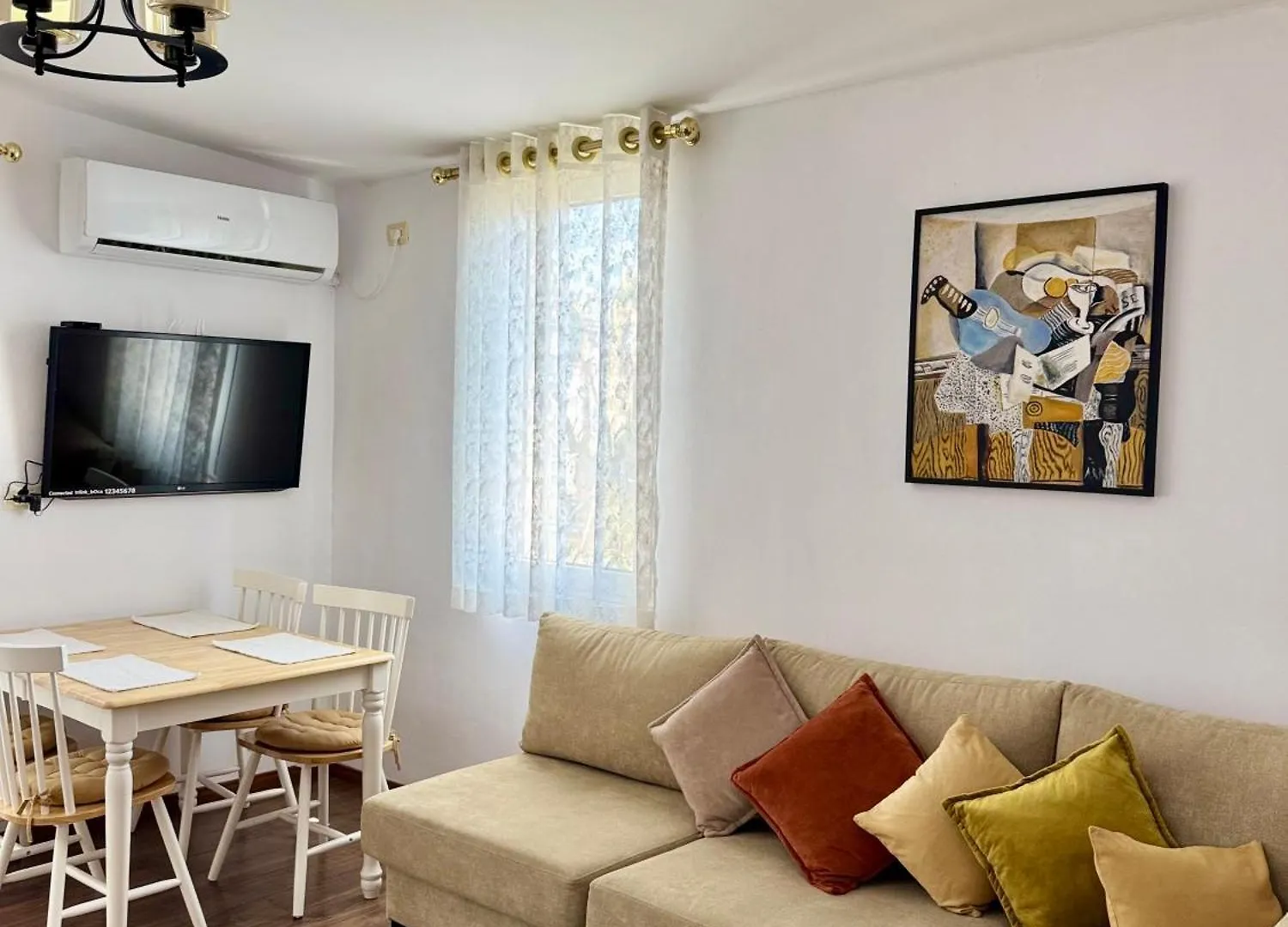 Lake Park Studio Apartment Tirana 0*,  Albania