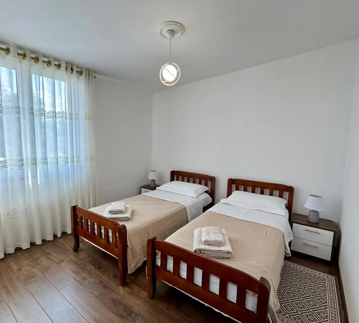 Lake Park Studio Apartment Tirana