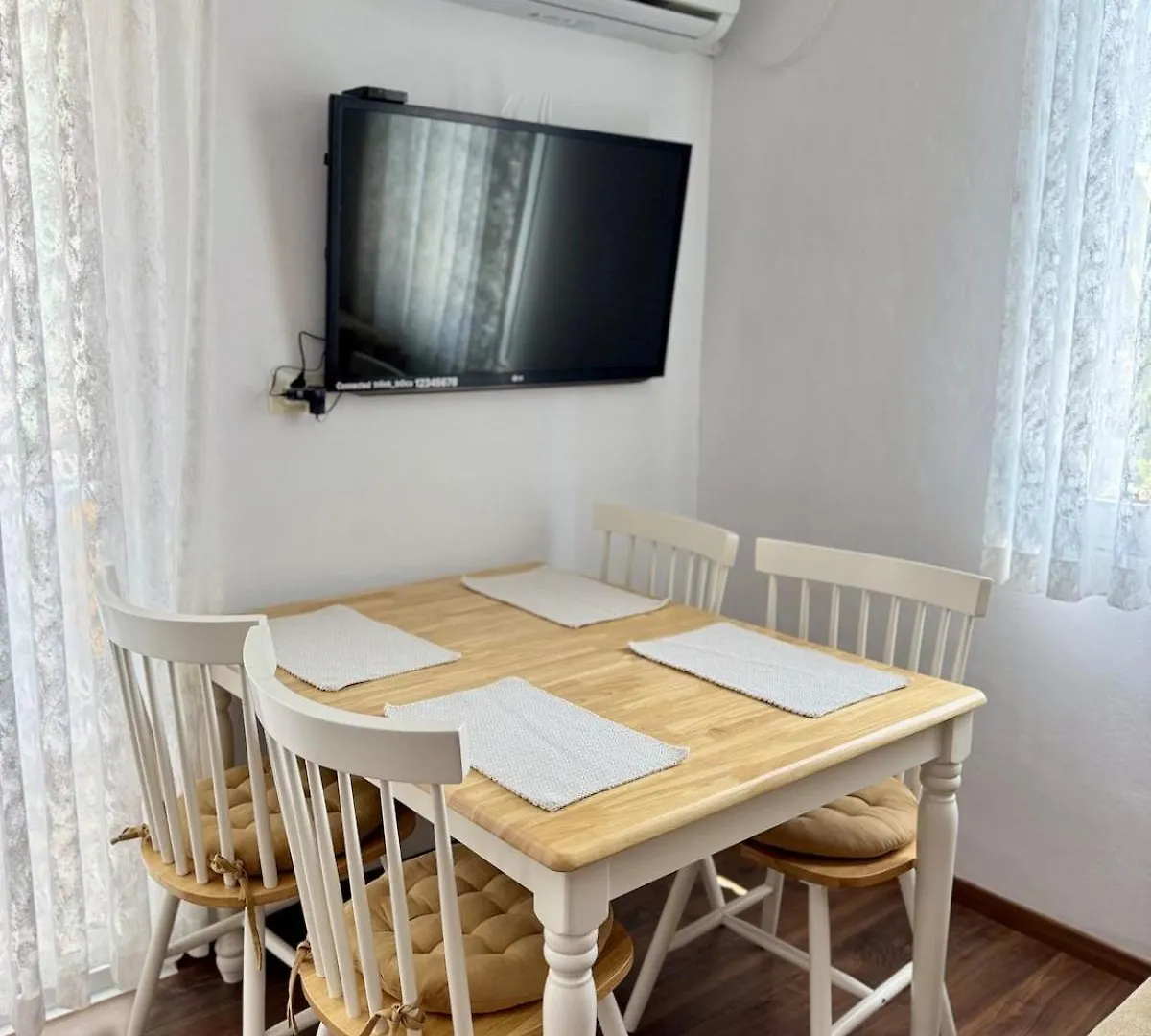 Lake Park Studio Apartment Tirana